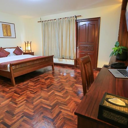 Phongsavath Boutique Hotel Vientiane Bagian luar foto
