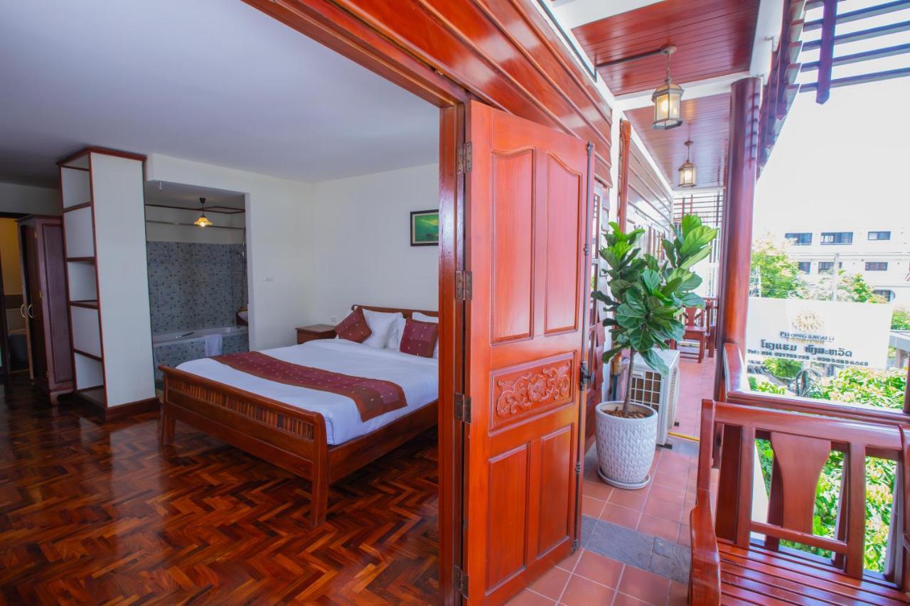 Phongsavath Boutique Hotel Vientiane Bagian luar foto